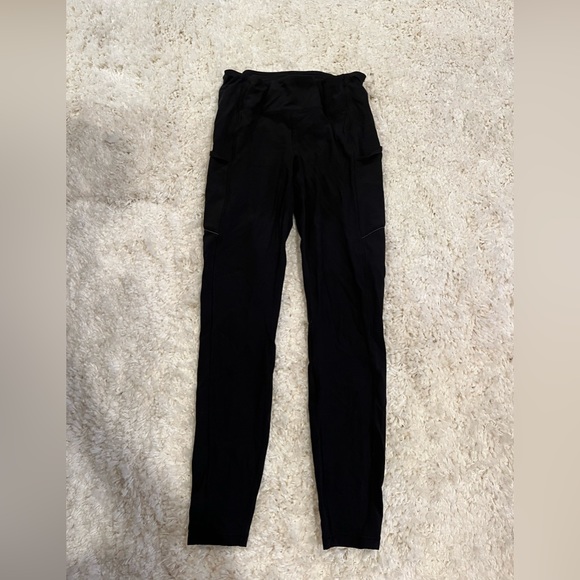 Lululemon 28” Black Leggings with Pockets - Picture 4 of 4